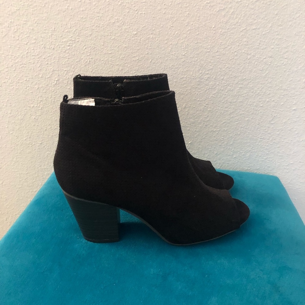 Brand New Old Navy Booties Size 7